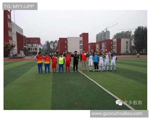 追逐梦想的脚步我心中的足球明星之路