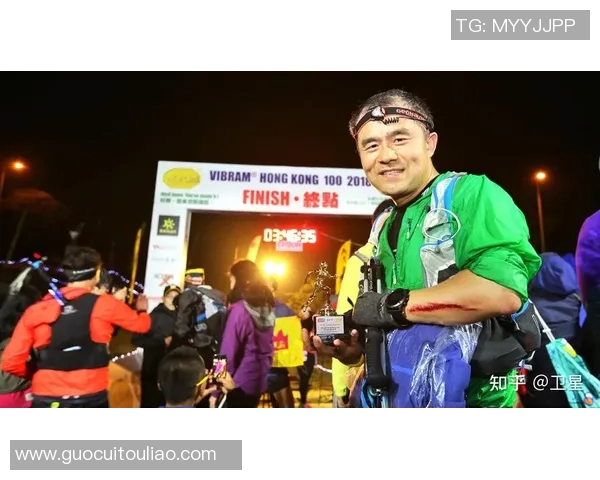 足球明星展现人性光辉的善意行为与感人故事分享 足球明星展现人性光辉的善意行为与感人故事分享